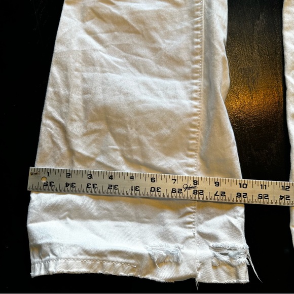 Vintage GAP Size 8 White Wide Leg Mom Jean Flared Jean Denim Street Destroyed - Picture 9 of 14